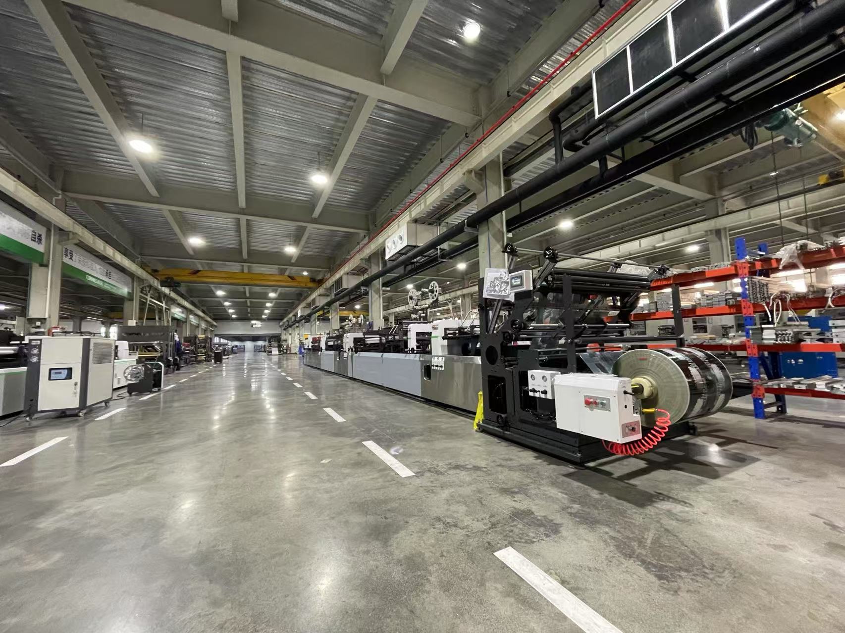 Máquina de fabricación de bolsas de sello central/cuádruple de alta velocidad