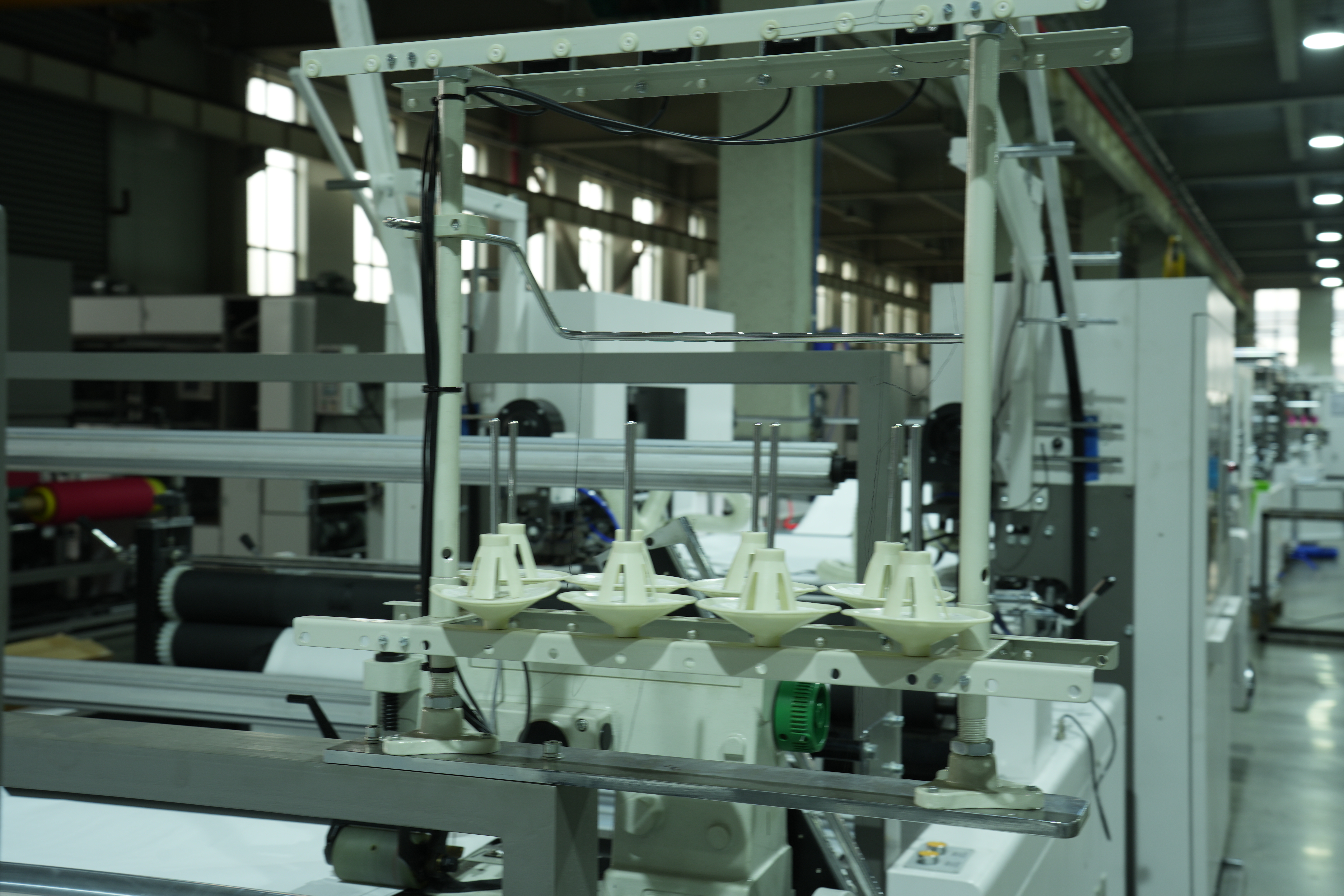 ONL-XG1200 Máquina de costura de costura doble no tejida de costura y corte