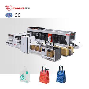 OYANG Machinery TECH 26 Máquina automática para fabricar bolsas tipo caja no tejidas con asa en línea