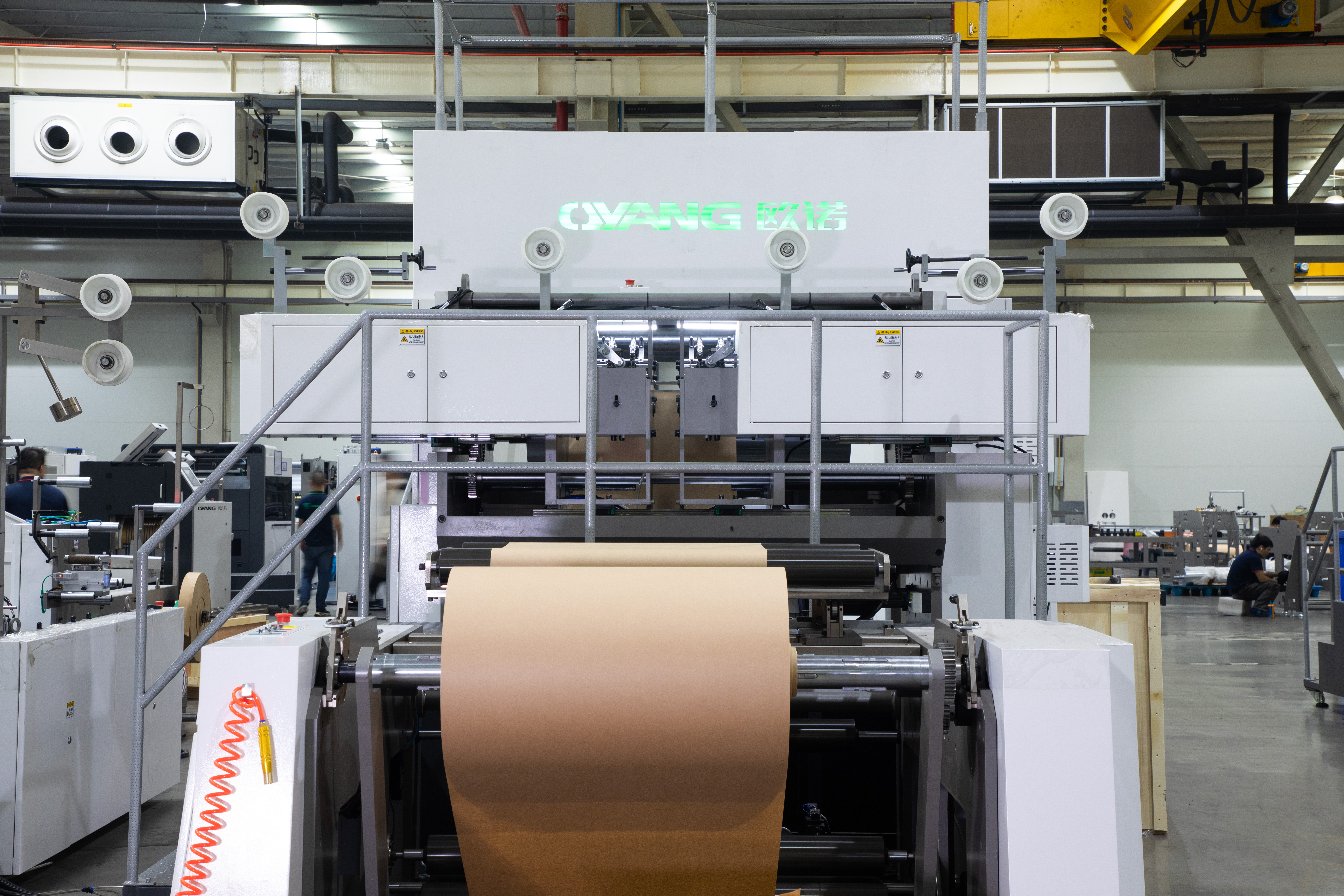 Oyang 16 KeeSeries Semiautomática Feeding Round Rope Paper Bag Machine Series